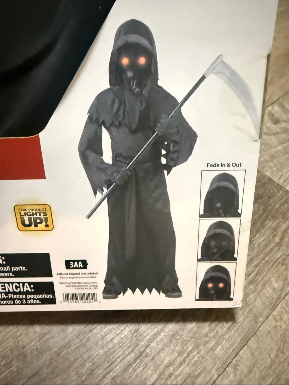 Boys' Black Fade In & Out Phantom Halloween Costume - M (8)